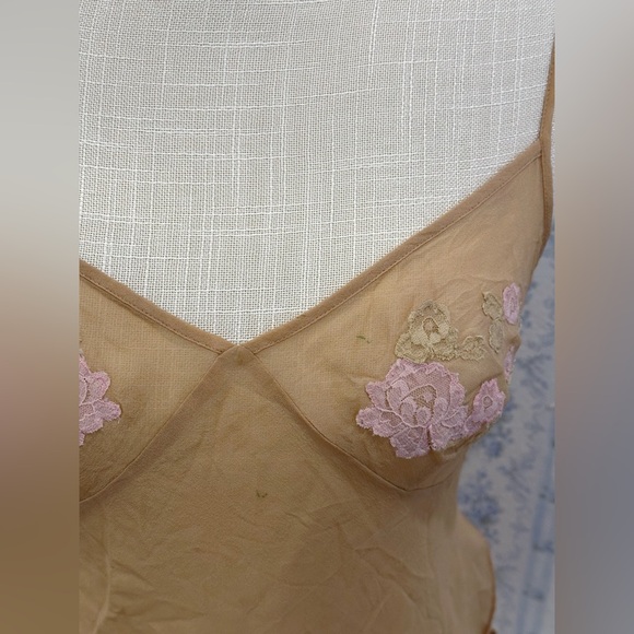 Sold - Picture 3 of 8